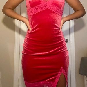 Pink velvet mini dress with lace trim 🎀